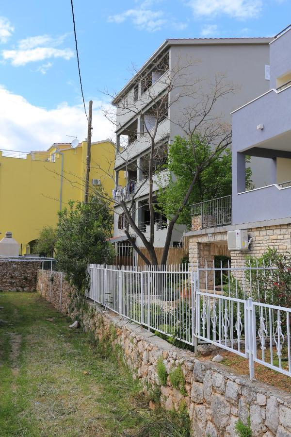 Apartments By The Sea Nemira, Omis - 17039 Tice Luaran gambar