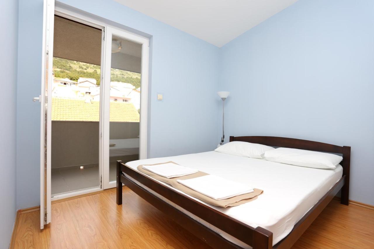 Apartments By The Sea Nemira, Omis - 17039 Tice Luaran gambar